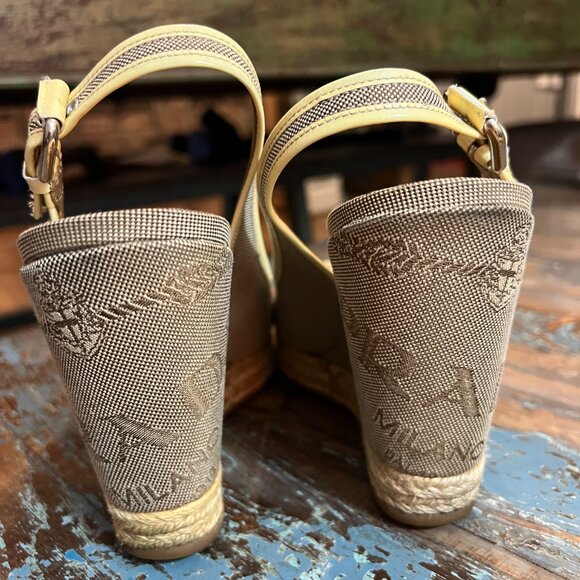 Vintage Prada Taupe and Cream/White Wedges, SZ 38 - Picture 5 of 7